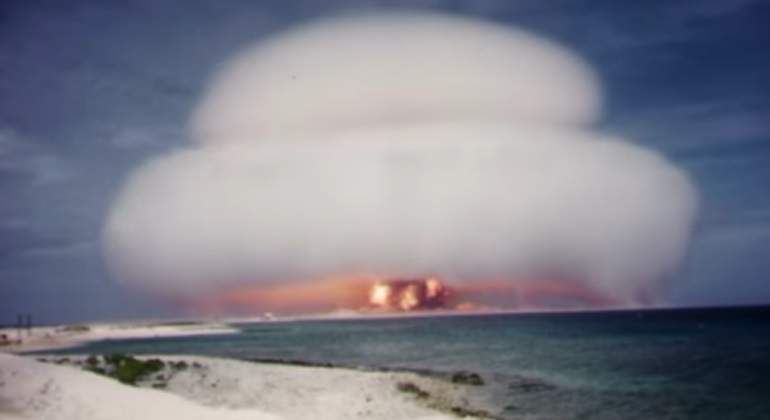 bomba-atomica-prueba-eeuu.jpg