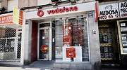 Vodafone plantea a los afectados por el ERE elegir entre indemnización o trabajar en una tienda externalizada