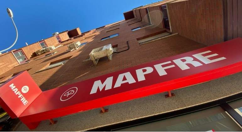 mapfre-cartel-sucursal-edificio-desde-abajo-getty-770x420.jpg