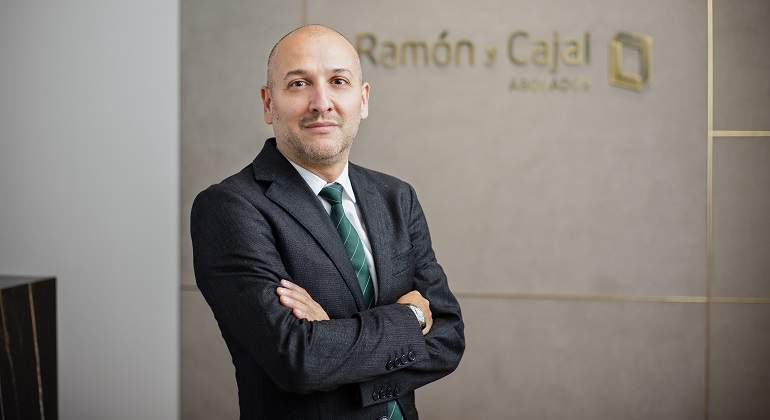 Alfonso-Carcamo-ramon-Cajal-Abogados.jpg