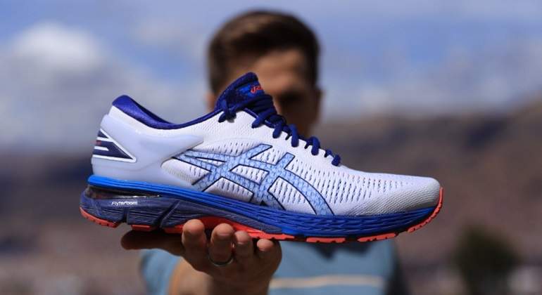 Asics770.jpg