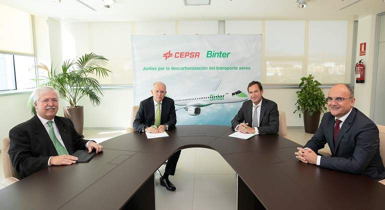 im-np-alianza-cepsa-binter-descarbonizacion-de-transporte-aereo.jpg