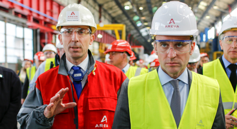 areva-770420-macron.jpg