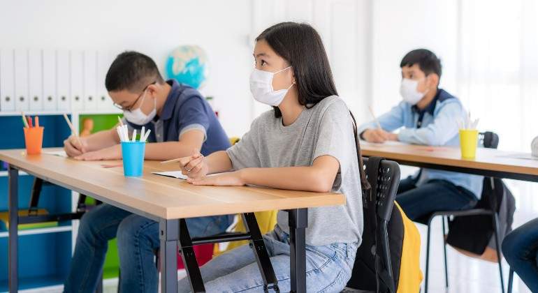 estudiantes-mascarilla.jpg