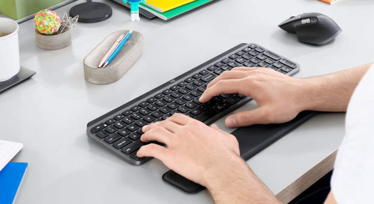 logitech-bolt-1.jpg