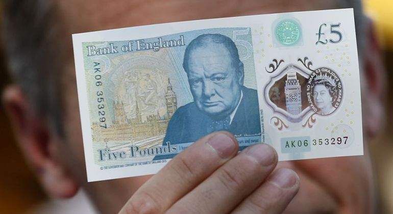 Billete-5-libras-plastico.jpg