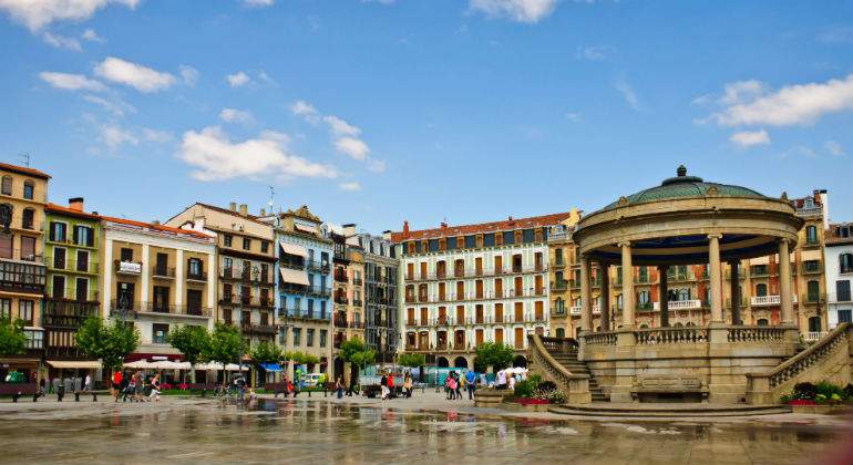 pamplona-alamy.jpg