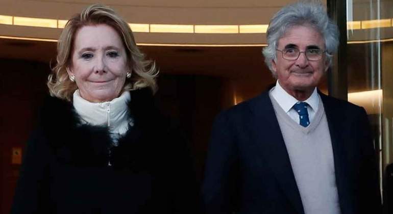 esperanza-aguirre-mano-larga-770.jpg
