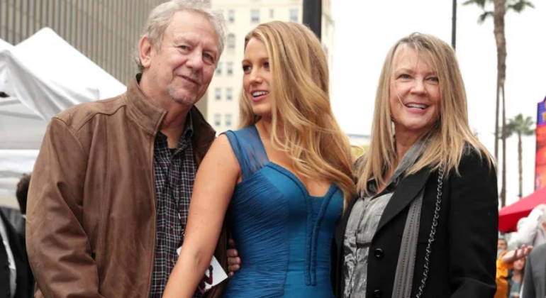 blake-lively-padre-770.jpg