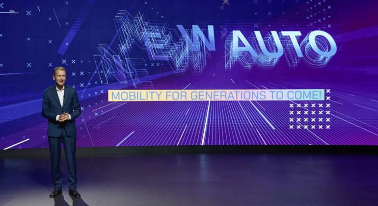 herbert-diess-new-auto-strategy-2030.jpg