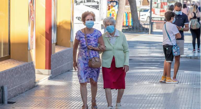 mascarilla-exteriores-espana-vacunacion-inmunidad-rebano.jpg