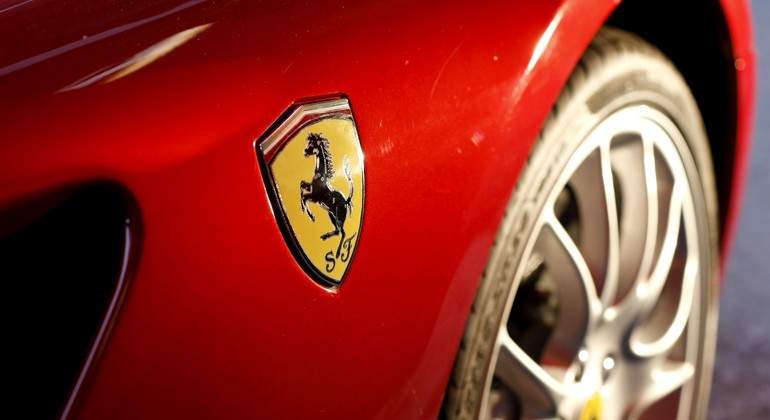 ferrari-dreamstime.jpg