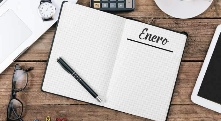 enero-libreta-blanco-770-dreamstime.jpg