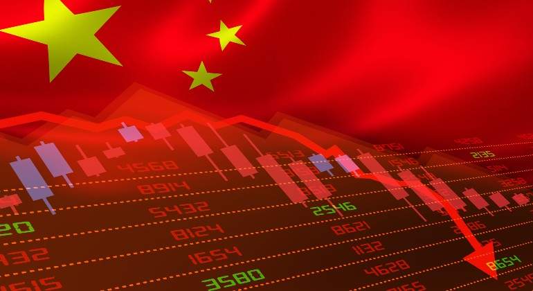 china-flecha-cae-istock.jpg