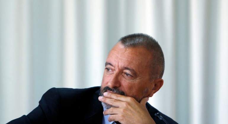 reverte-pensativo-reuters.jpg