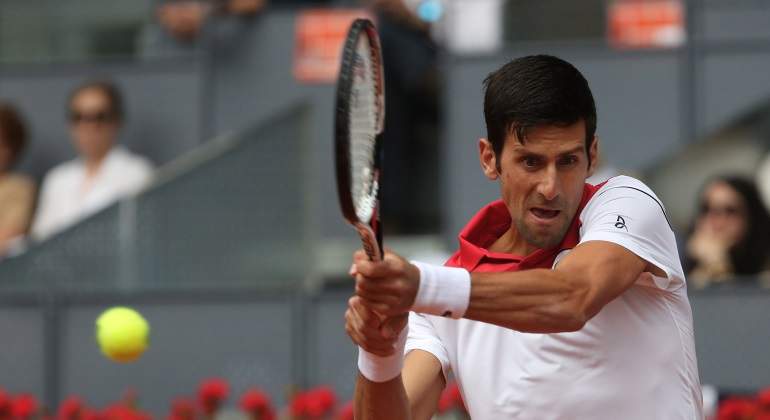 djokovic-golpea-nishikori-madrid-efe.jpg