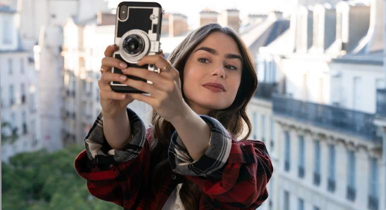 emily-paris2.jpg