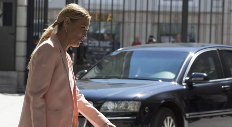 Cifuentes-coche-NachoMartin.jpg