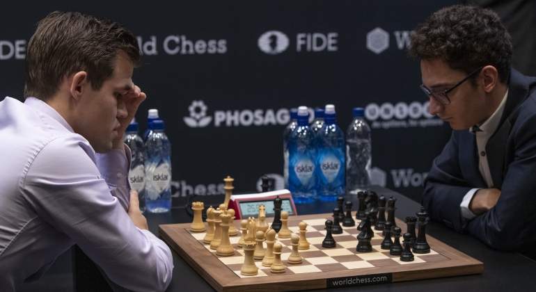 carlsen-caruana-getty.jpg