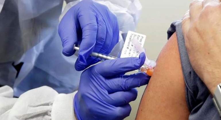 vacuna-coronavirus-fda-proceso-electoral-estados-unidos-trump-biden.jpg