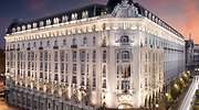 Los 420 empleados del Hotel Palace se quejan a Trabajo por no cobrar el Erte