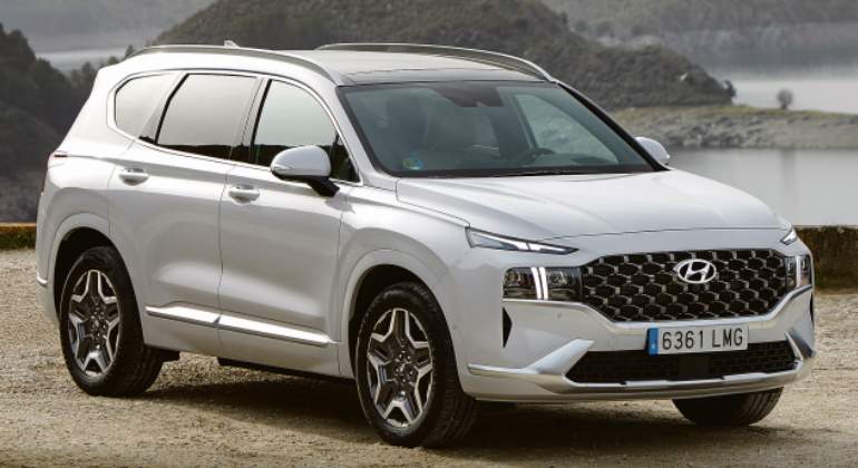hyundai-santa-fe-2021.jpg