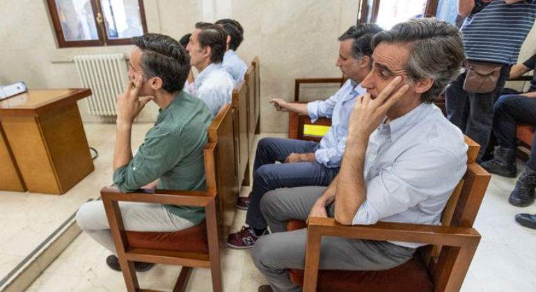 ruiz-mateos-hermanos-efe-juicio.jpg