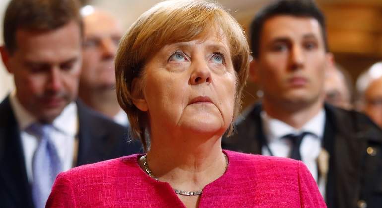 merkel-mirada-arriba-reuters.jpg