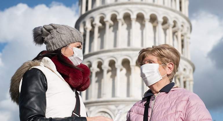Mujeres-con-mascarilla-Italia-iStock.jpg