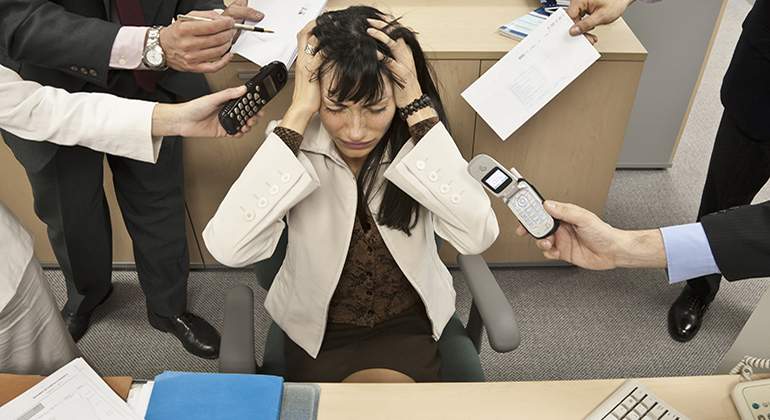 Trabajadora-desbordada-Getty.jpg