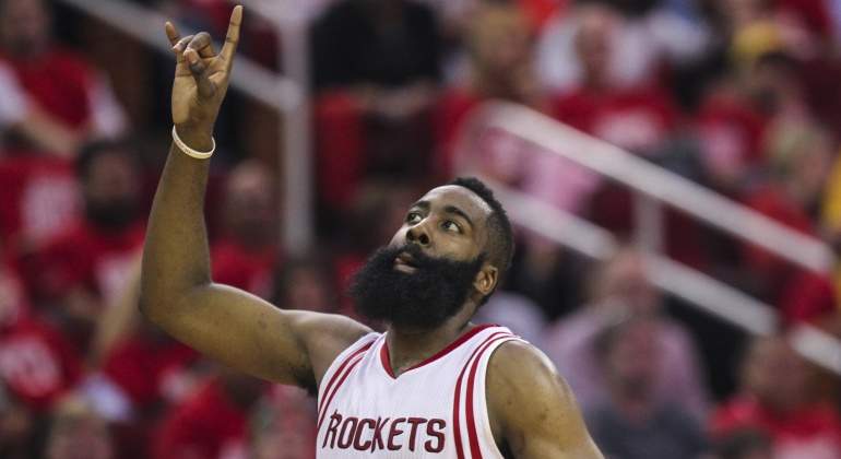 Harden-celebra-canasta-2016-reuters.jpg