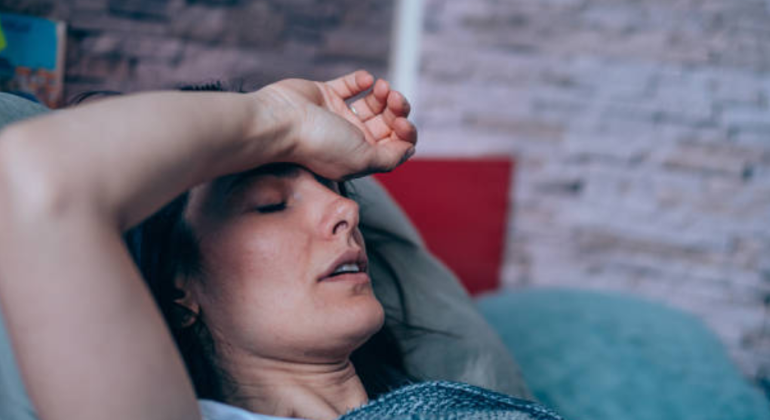 mujer-fatiga-anemia-istock.png