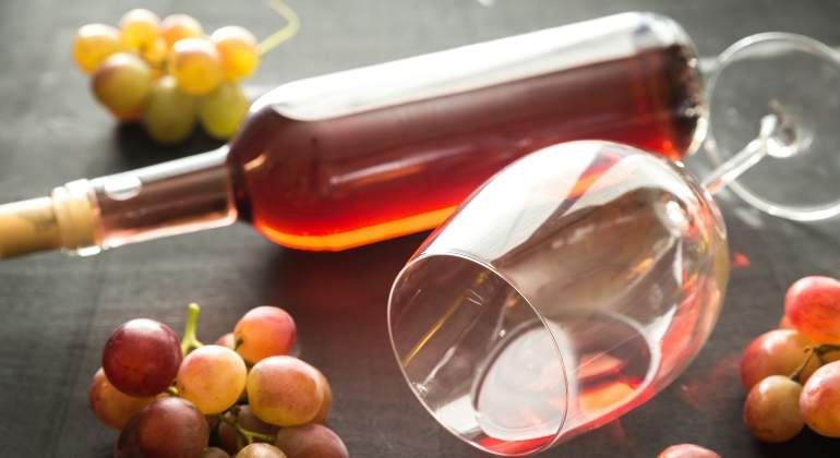 vino-rosado-dreamstime.jpg