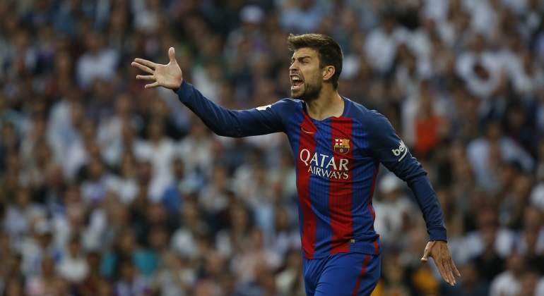 770-pique-protesta-clasico-2017-reuters.jpg