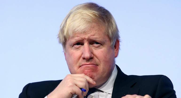 Boris-Johnson-UK-mano-menton-reuters-700.jpg