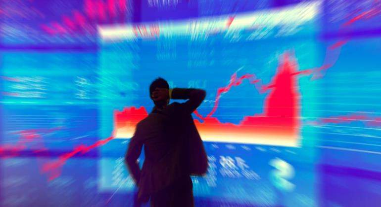 Crisis-grafica-Alamy.jpg