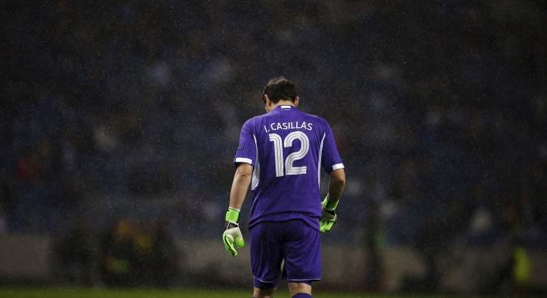 Casillas-mirada-suelo-2016-reuters.jpg