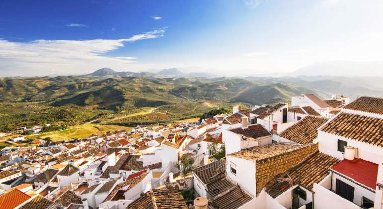 770x420-portada-pueblos-rurales-dreamstime.jpg