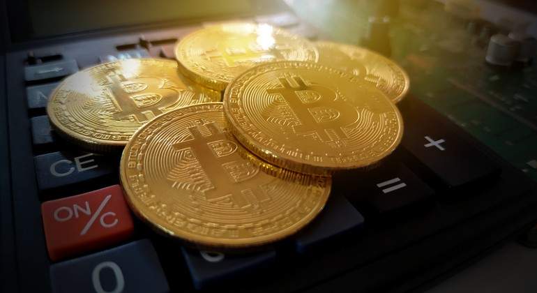 cripto-calculadora-dreamstime.jpg