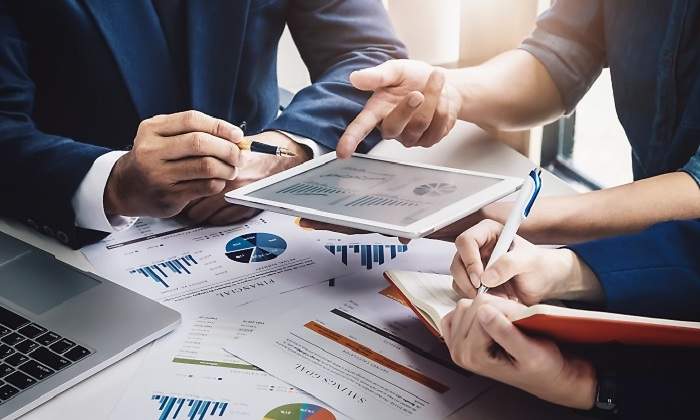 Auditores-trabajando-Istock-770-x-420.jpg