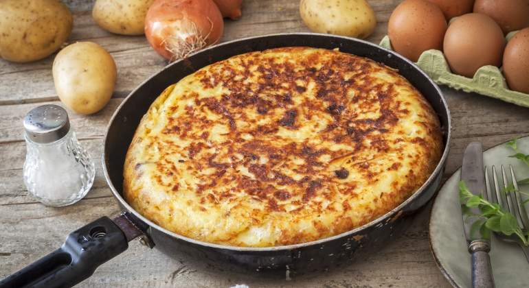 tortilla-patata-sarten-ingredientes-dreamstime.jpg