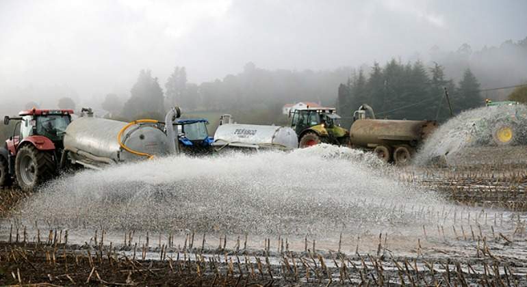 leche-galicia-campo-protesta-efe.jpg