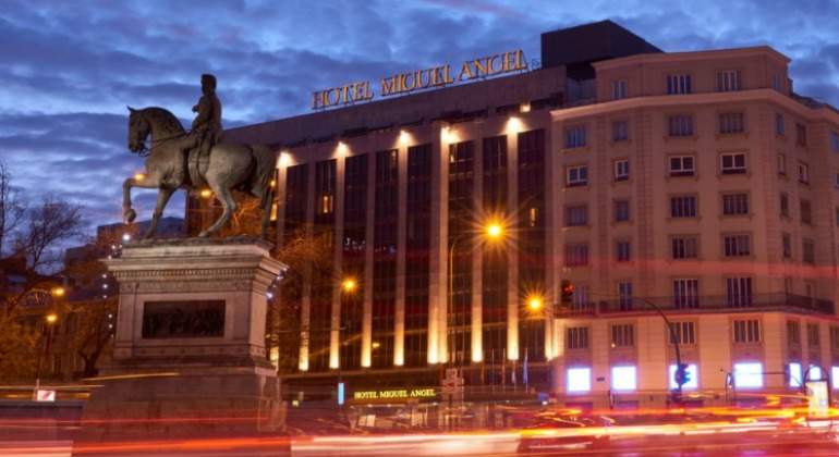 hotel-miguel-angel-frente.jpg