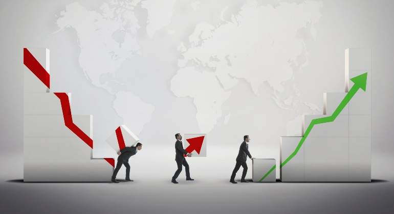 flechas-bajan-suben-hombres-istock.jpg