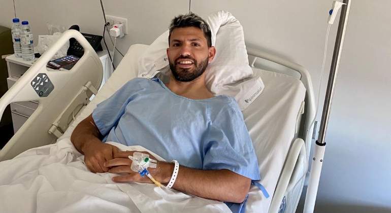 Kun-Aguero-rodilla.jpg