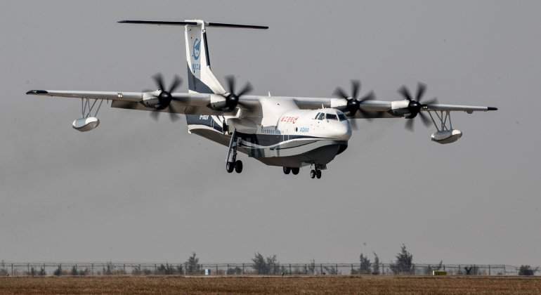 avion-anfibio-china.jpg