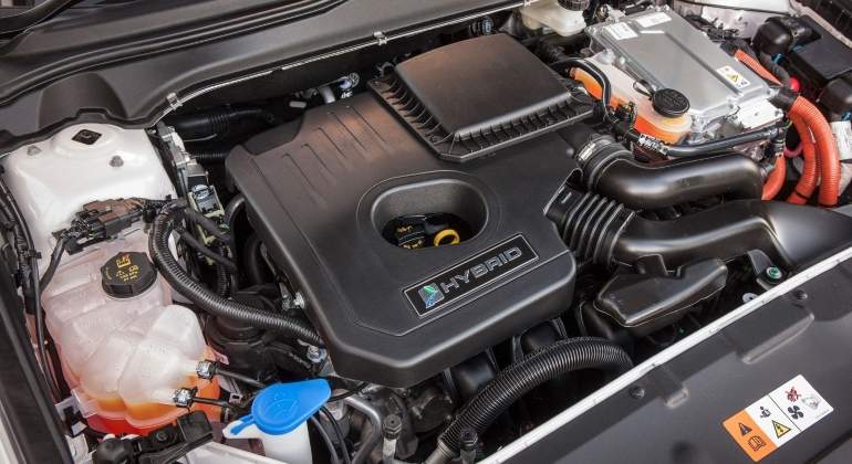 ford-mondeo-hibrido.01.jpg