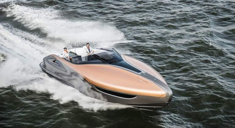yate-lexus-2018-01.jpg