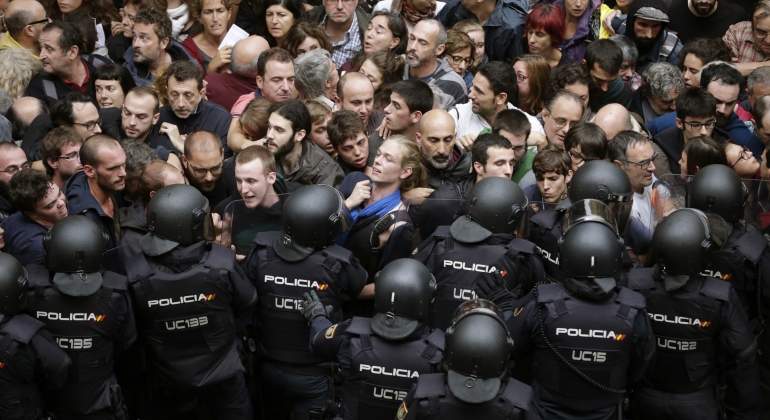 policia-referendum-efe.jpg
