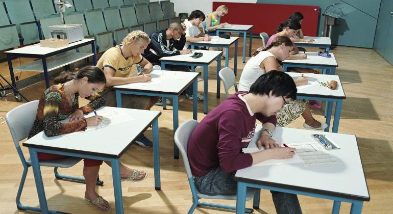 estudiantes-clase.jpg